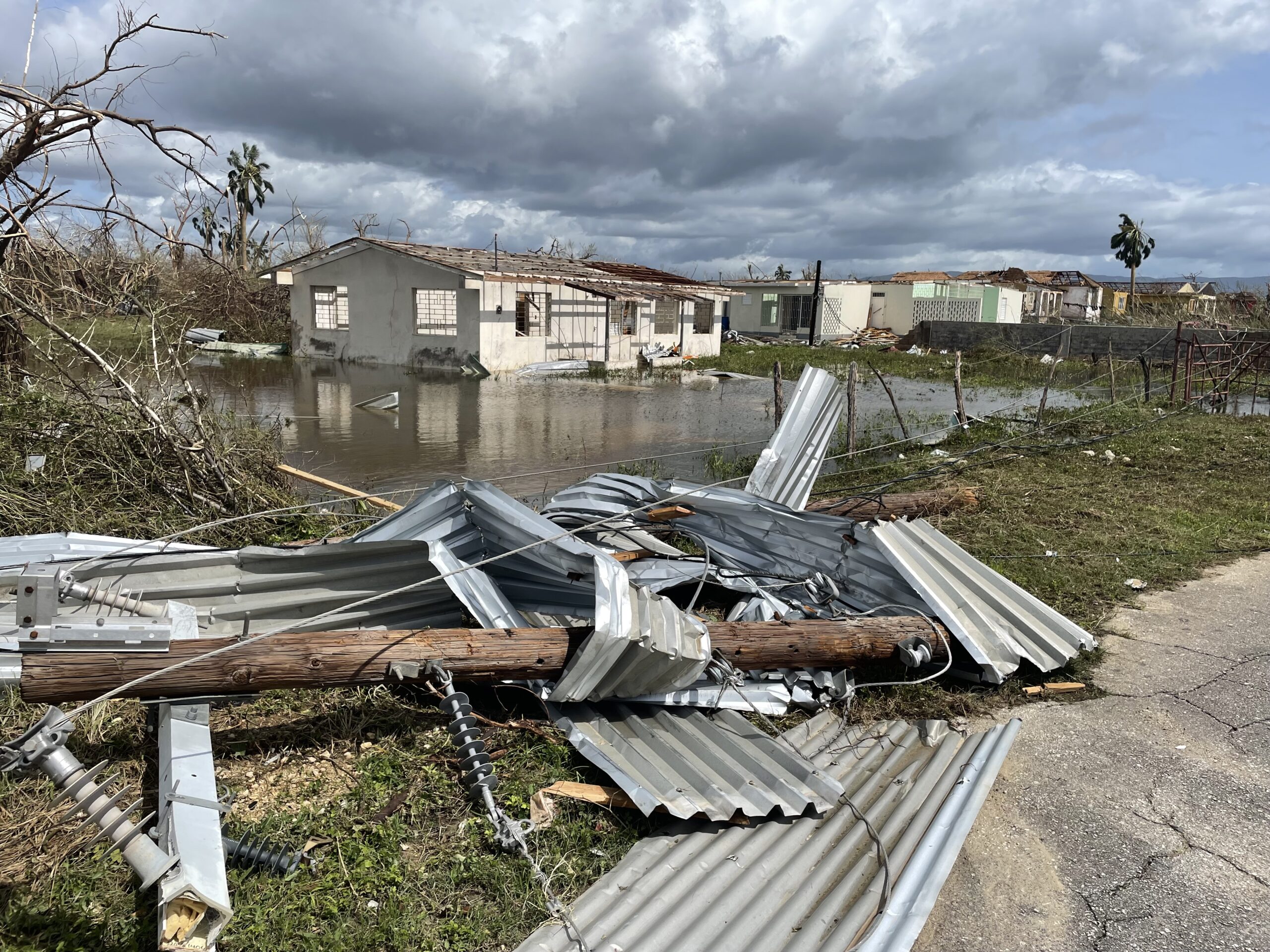 The Ministry of Health of Jamaica and PAHO asses the damage on public health infrastructures after Hurricane Melissa. Image by PAHO.